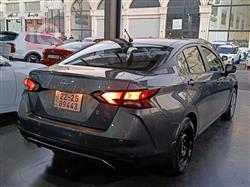 نيسان فيرسا